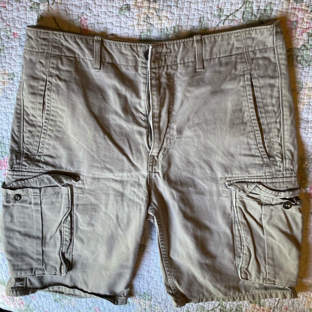 Levi’s Cargo Shorts